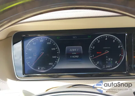 2015 Mercedes-Benz S 550 4Matic z USA, uszkodzony, nr VIN WDDUG8FB6FA083088